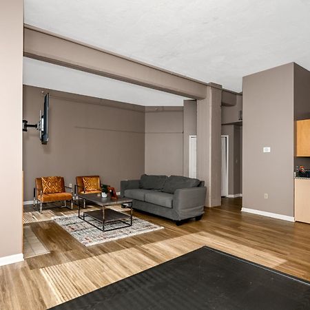2 Bath Prkg+Gym+Sauna Perk Plaza +30 Day Кливленд Экстерьер фото
