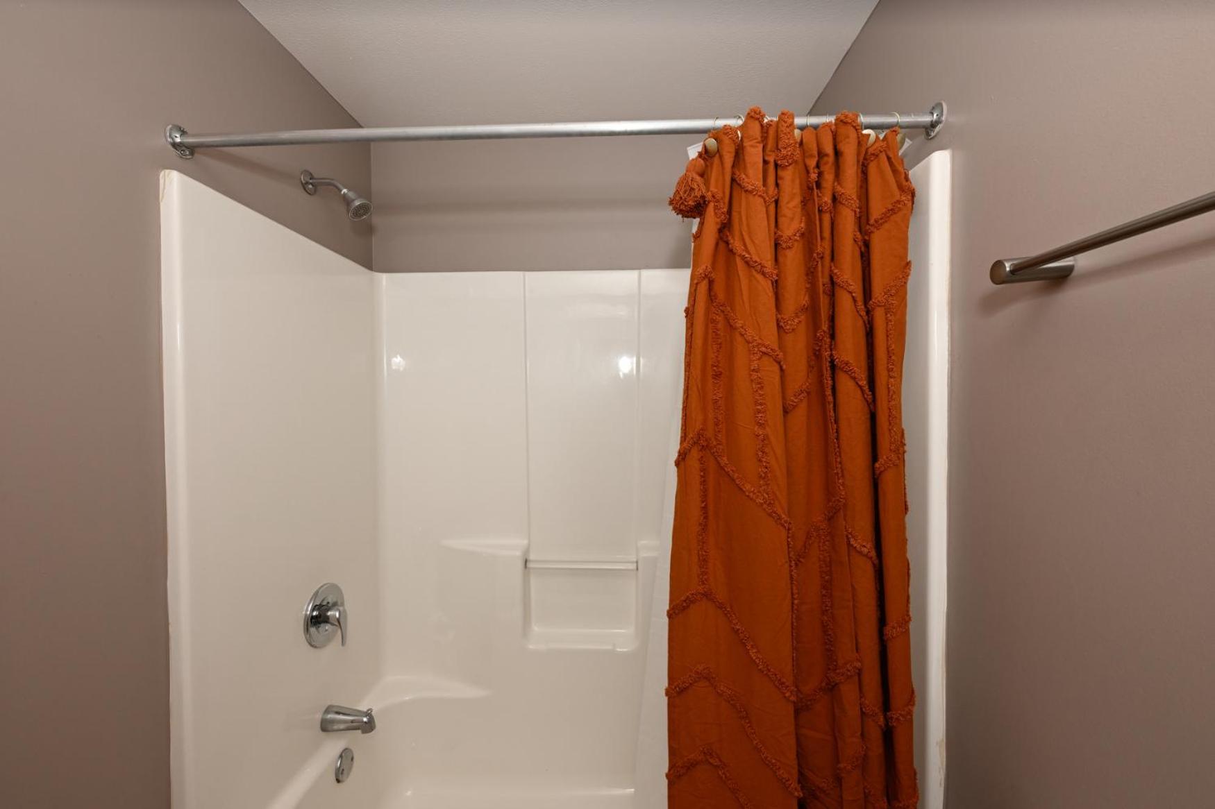 2 Bath Prkg+Gym+Sauna Perk Plaza +30 Day Кливленд Экстерьер фото