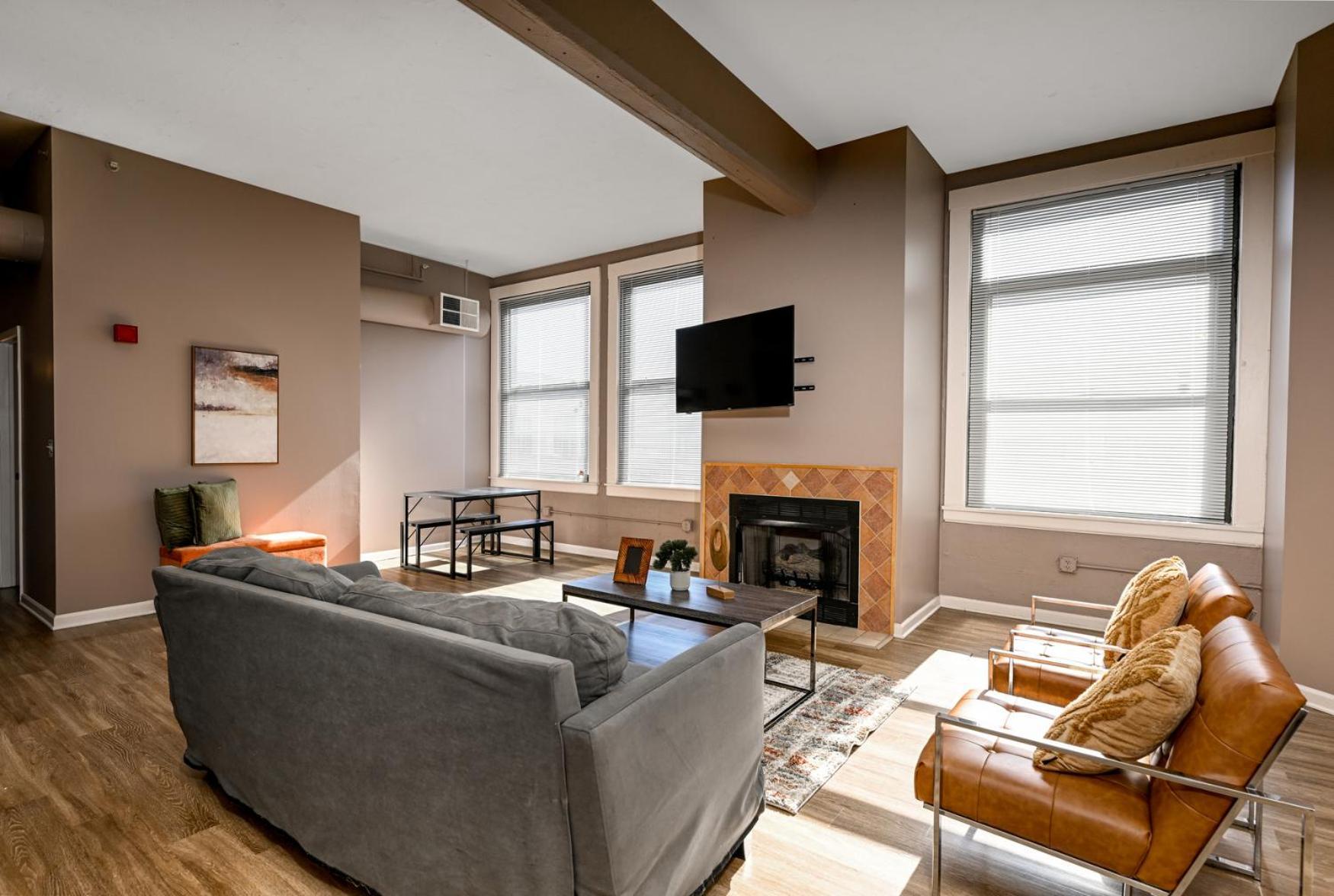 2 Bath Prkg+Gym+Sauna Perk Plaza +30 Day Кливленд Экстерьер фото